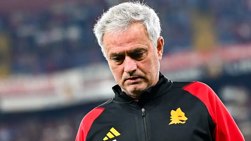 Jose Mourinho bị AS Roma sa thải