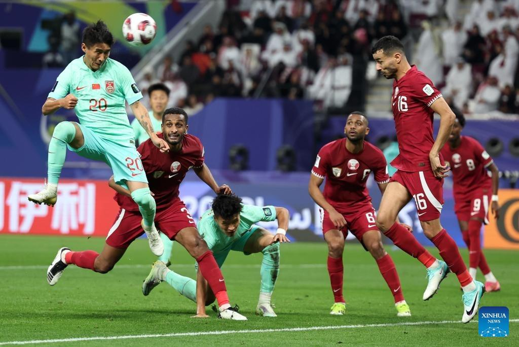 Qatar đánh bại Trung Quốc 1-0, mở ra cơ hội cho Thái Lan và Indonesia đi tiếp Asian Cup 2023