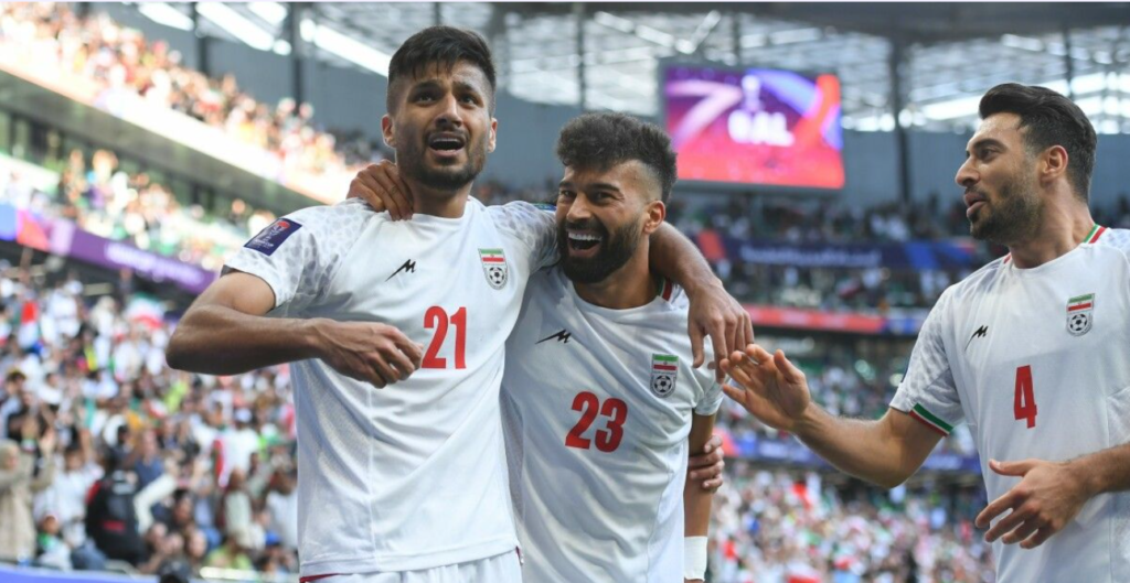Tứ kết Asian Cup: Iran kịch tính lội ngược dòng - Kẻ chiến thắng hay "ngựa ô"?